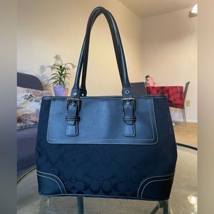 COACH Hamptons Black Signature Handbag